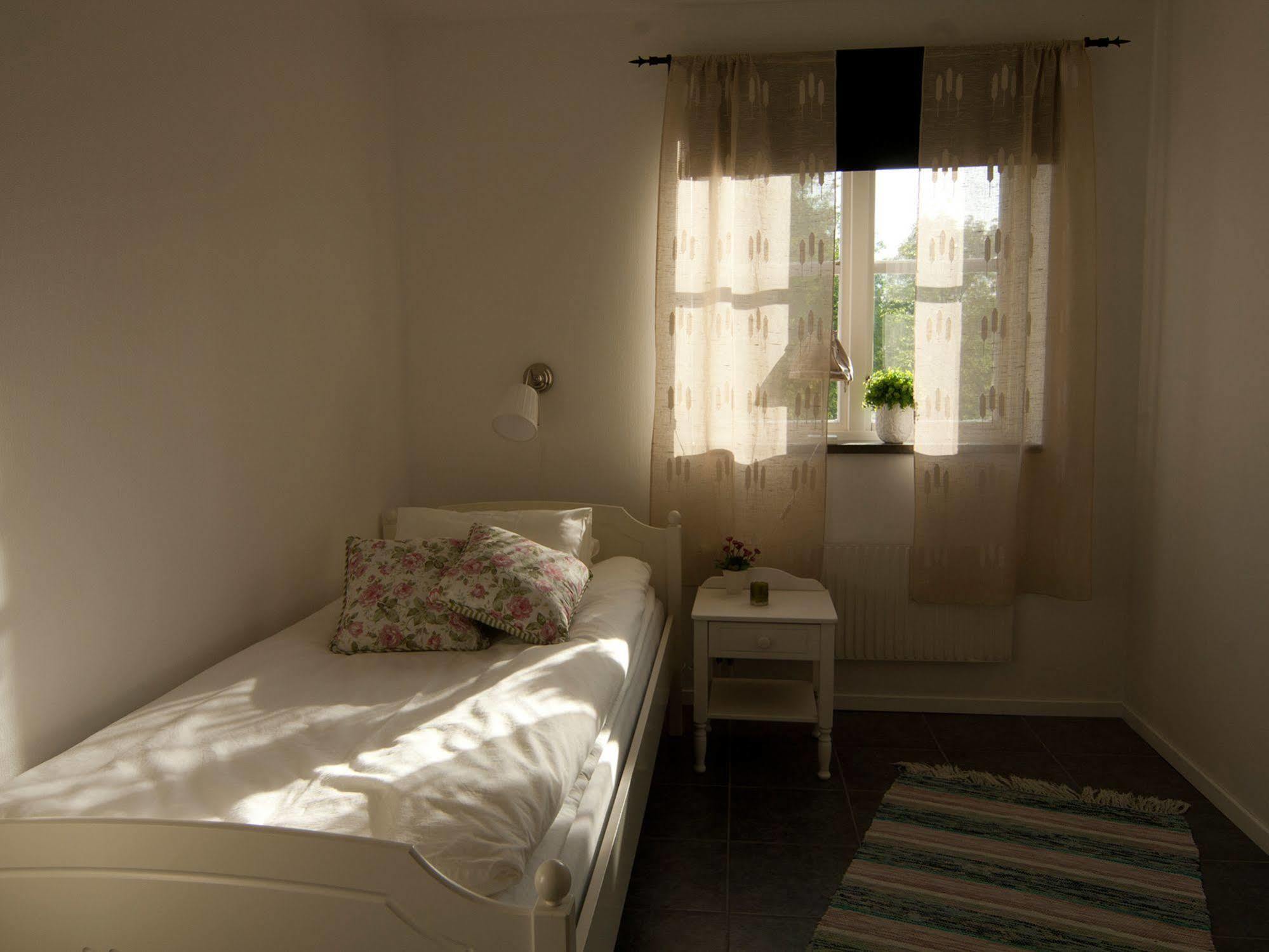 Prostgarden Bed & Breakfast Sunne Bagian luar foto